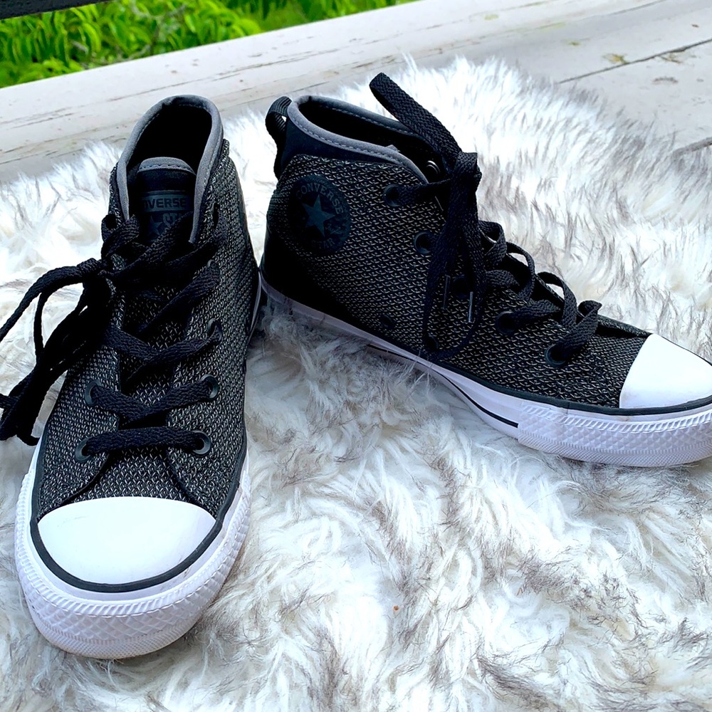 Brand new Converse Men 4.5/Wom 6.5. NWOT not worn